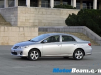 thumbs 2011 Toyota Corolla 02 photo
