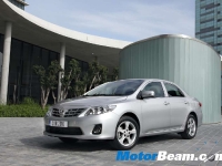thumbs 2011 Toyota Corolla 06 photo