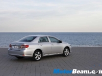 thumbs 2011 Toyota Corolla 08 photo