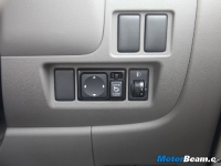 thumbs 2012 Nissan Sunny 19 photo