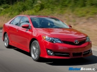 thumbs 2012 Toyota Camry 01 photo