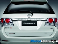 thumbs 2012 Toyota Fortuner 02 photo