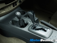 thumbs 2012 Toyota Fortuner 06 photo