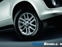 thumbs 2012 Toyota Fortuner 09 photo