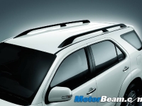 thumbs 2012 Toyota Fortuner 13 photo