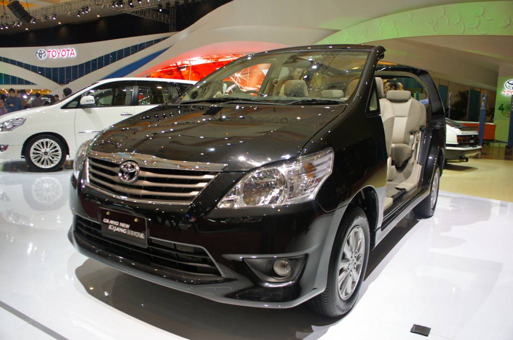what is new in toyota innova 2012 #7