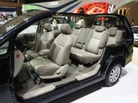 thumbs 2012 Toyota Innova 03 photo