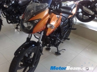 thumbs Bajaj Pulsar Orange Edition 05 photo