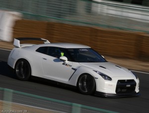 amuse phantom nissan gtr35 300x228 photo