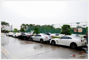 nissan gtr meet 300x201 photo