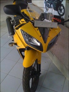 yamaha r15 yellow 226x300 photo