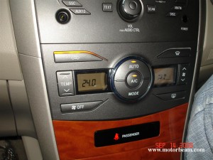 corolla altis auto climate control 300x225 corolla altis auto climate control