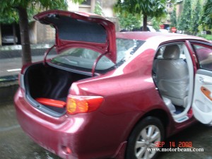 corolla altis boot1 300x225 photo