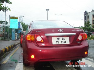 corolla altis rear1 300x225 photo