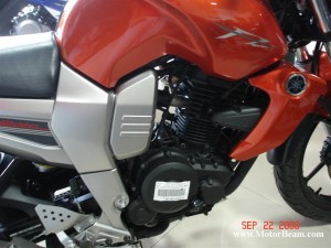 fz16 engine 300x225 photo