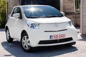toyota iq india small car 300x201 photo
