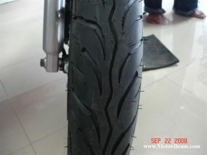 yamaha fz16 front tire 300x225 photo