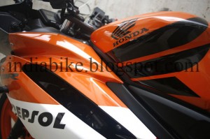 yzfr15 yzfr15 300x199 yzfr15