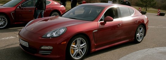Red_Porsche_Panamera_India