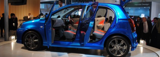 Toyota_Etios_2010_Auto_Expo