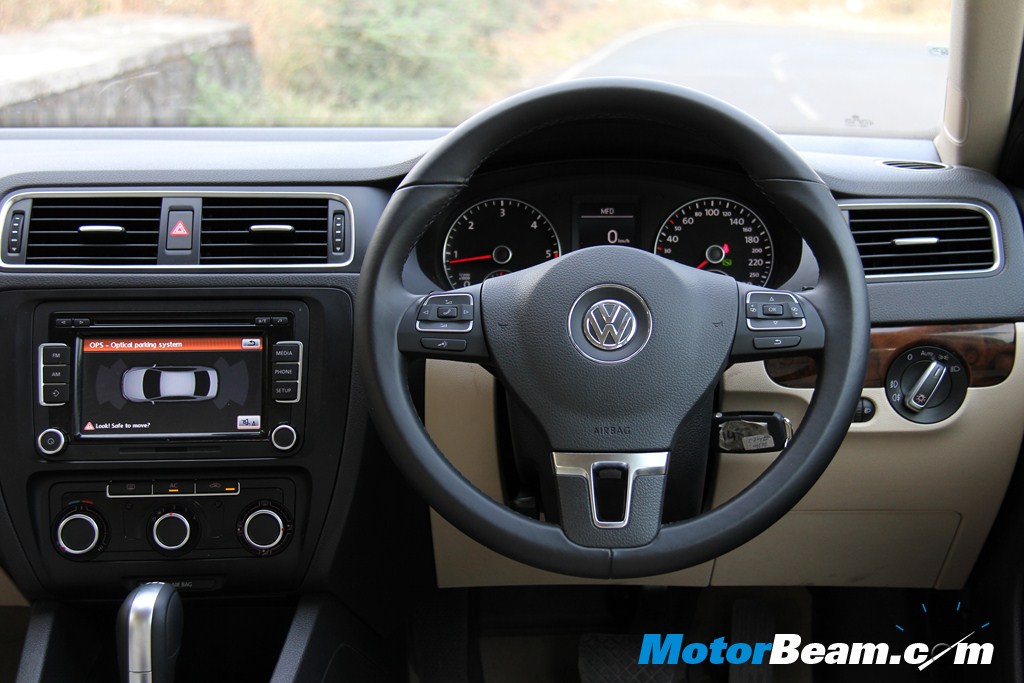 VW Jetta Steering photo 3 Spoke steering wheel now has a leather wrap