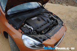 Volvo S60 Engine 300x200 photo