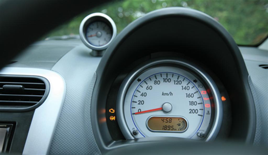 maruti_suzuki_ritz_speedometer
