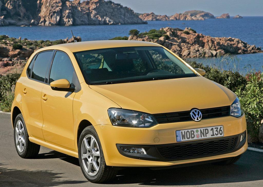 2010_Volkswagen_Polo_India