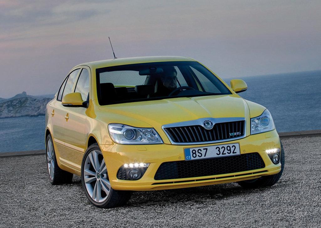 Skoda_Laura_RS