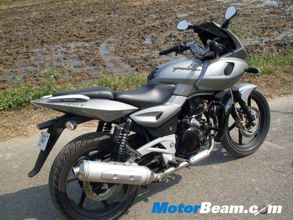 Bajaj Pulsar 220 Abs Launched Priced At Rs 1 05 Lakhs Motorbeam