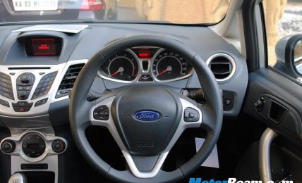 2011_Ford_Fiesta_Steering