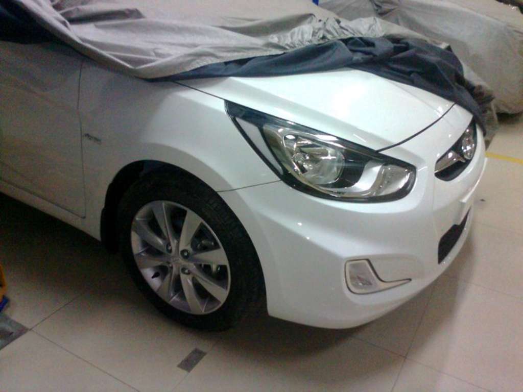 2011_Hyundai_Verna_SX_India