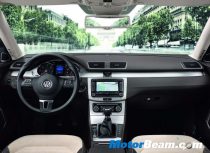 2011_Volkswagen_Passat_Interior