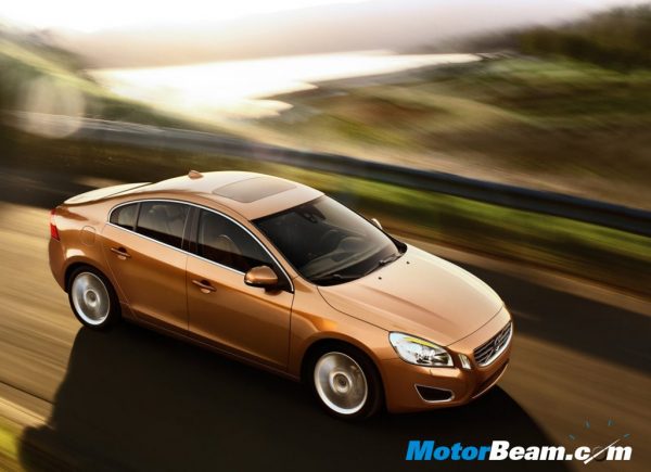 2011_Volvo_S60_Wallpaper