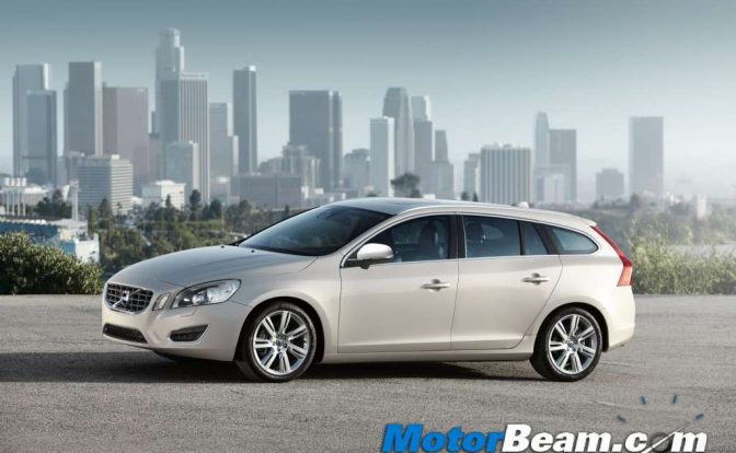 2011_Volvo_V60