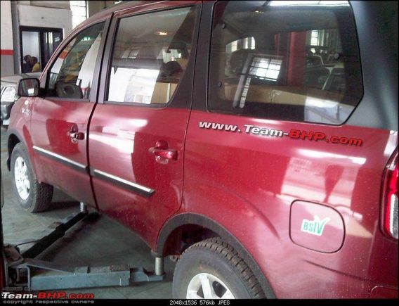 2012 Mahindra Xylo side