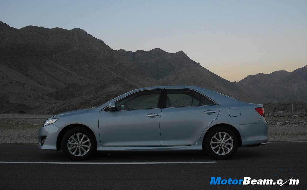 2012 Toyota Camry Side