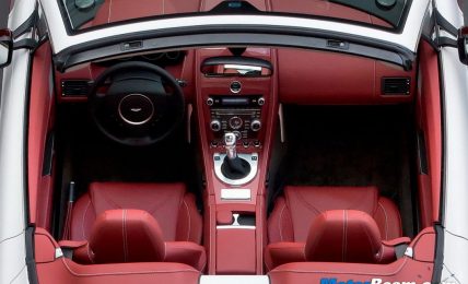 2013 Aston Martin V12 Roadster Interiors