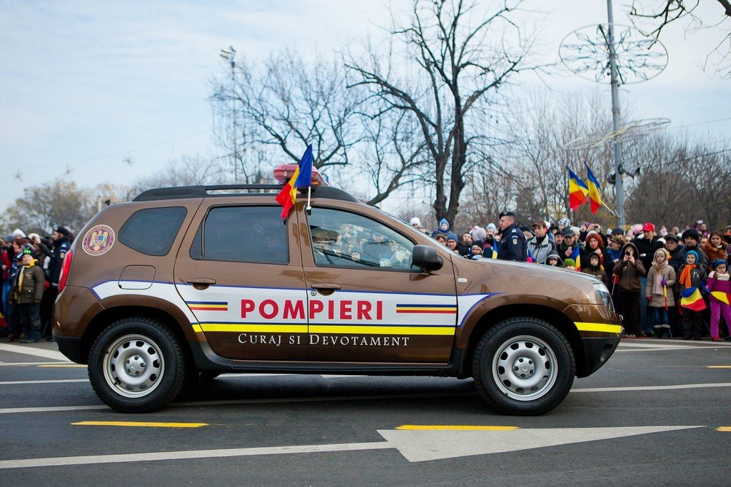 2013 Dacia Duster Firefighters Side