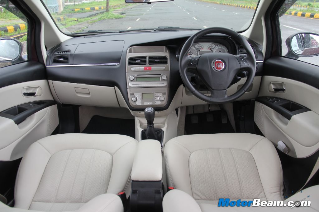 2013-Fiat-Linea-T-Jet-Interiors