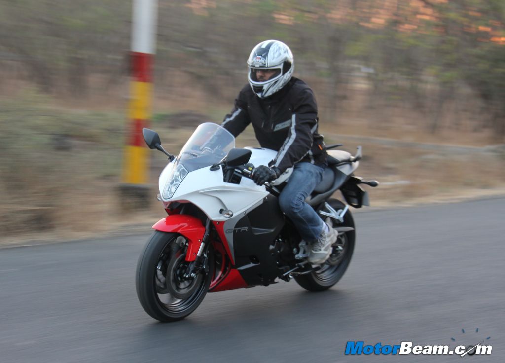 2013 Hyosung GT650R Review