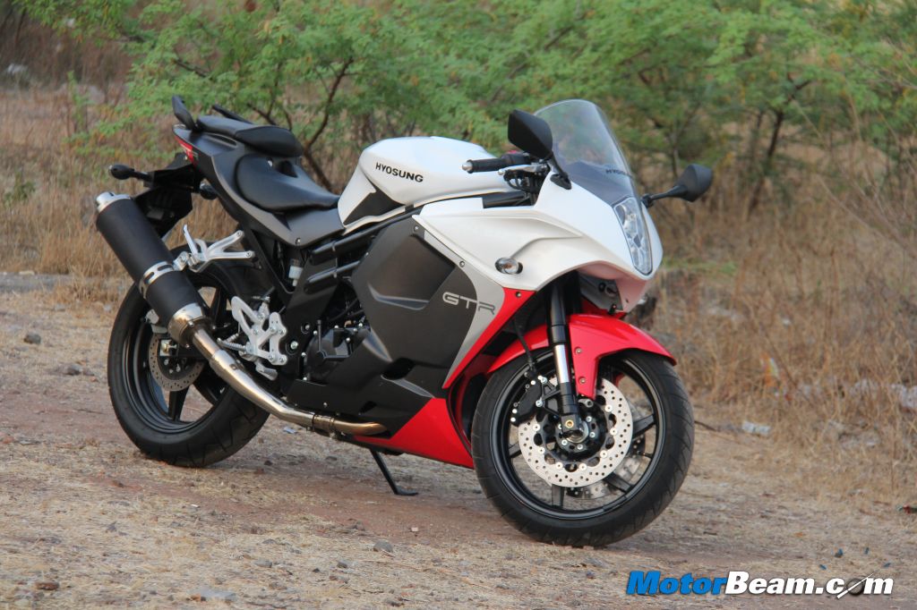 Anoi periode Plantation 2013 Hyosung GT650R Test Ride Review