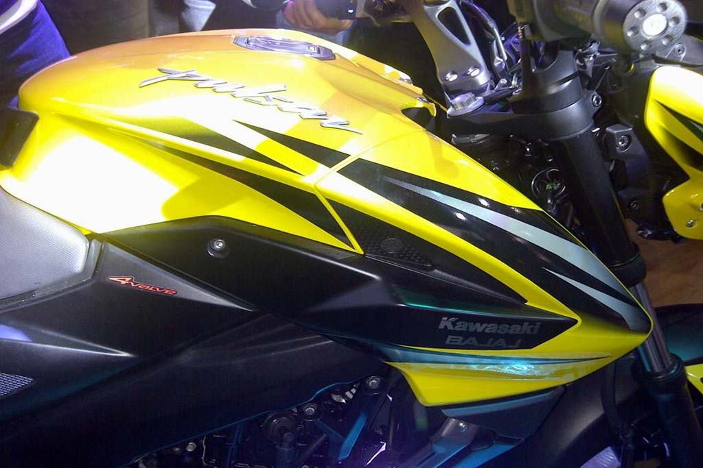 2013-Pulsar-200NS-Indonesia-Yellow