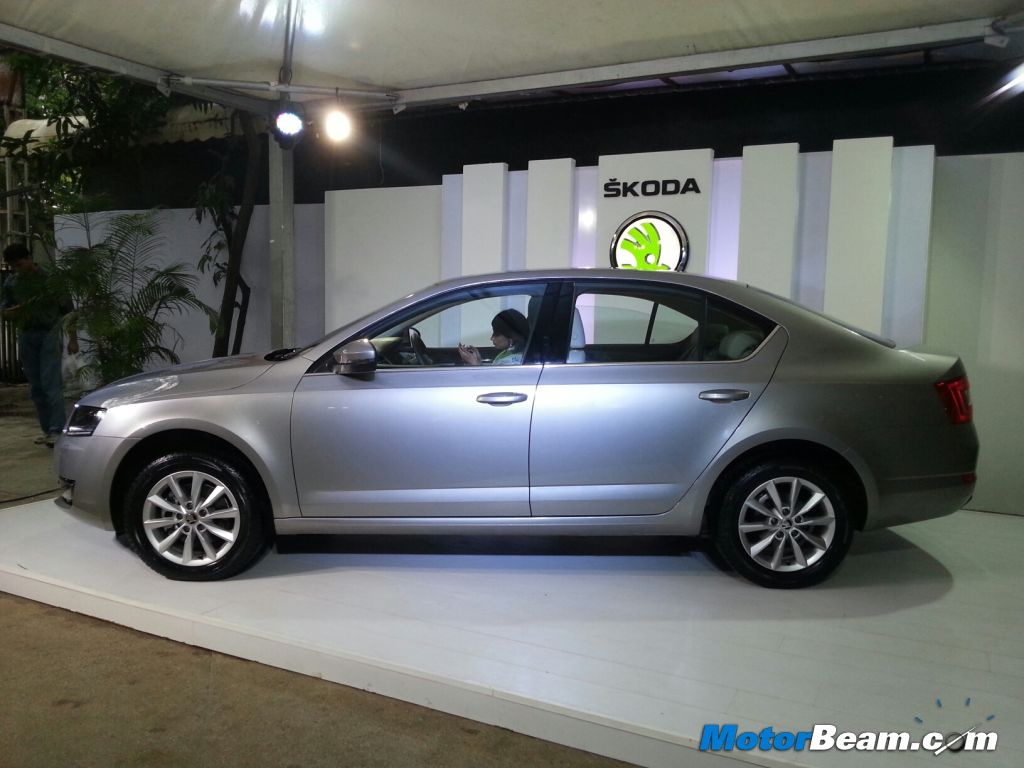 2013 Skoda Octavia Side