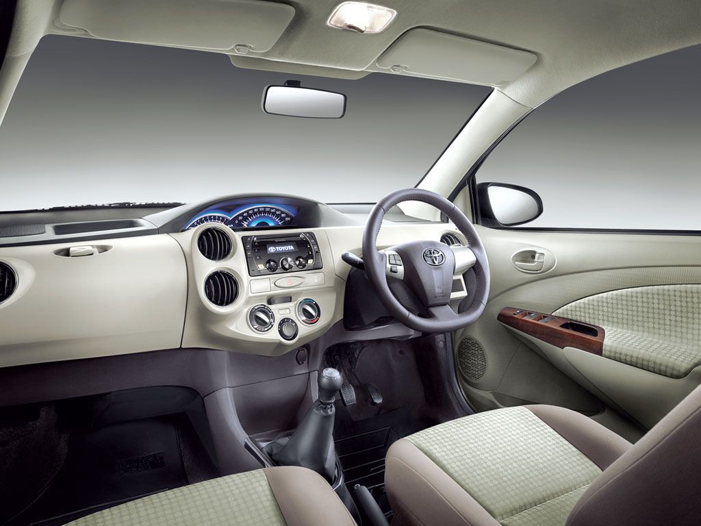 2013 Toyota Etios Dashboard