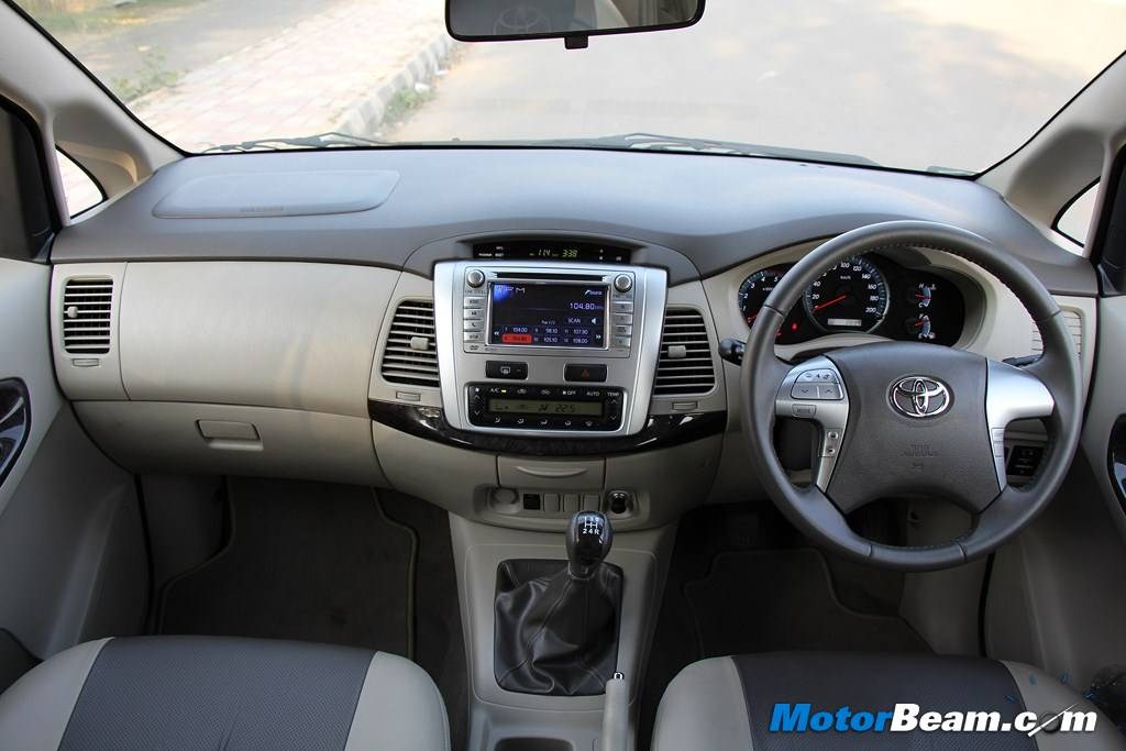 2013 Toyota Innova Test Drive Dashboard