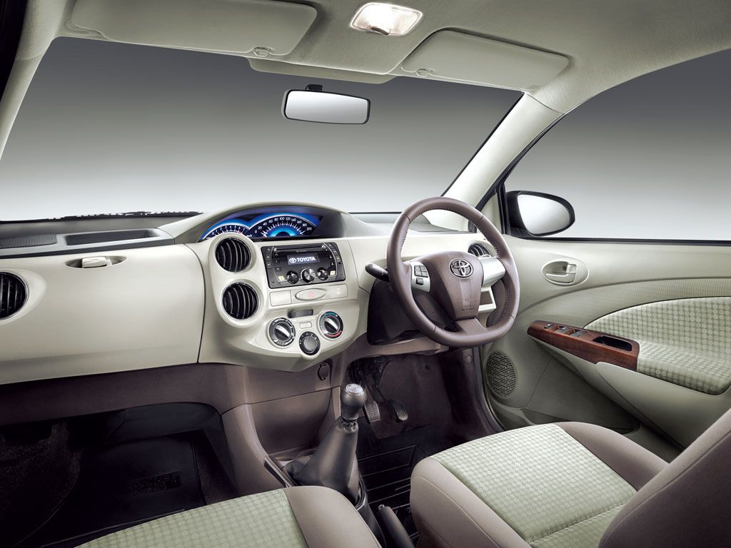 2013 Toyota Liva Interiors