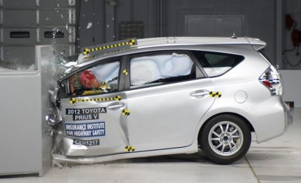 2013 Toyota Prius V IIHS Test