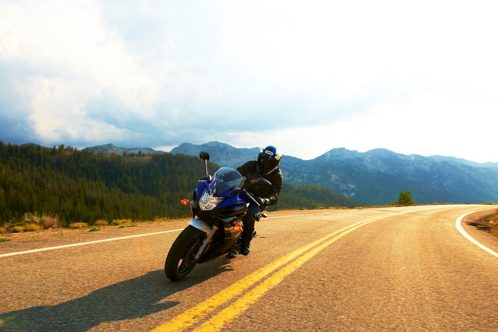 2013 Yamaha FZ6R Front