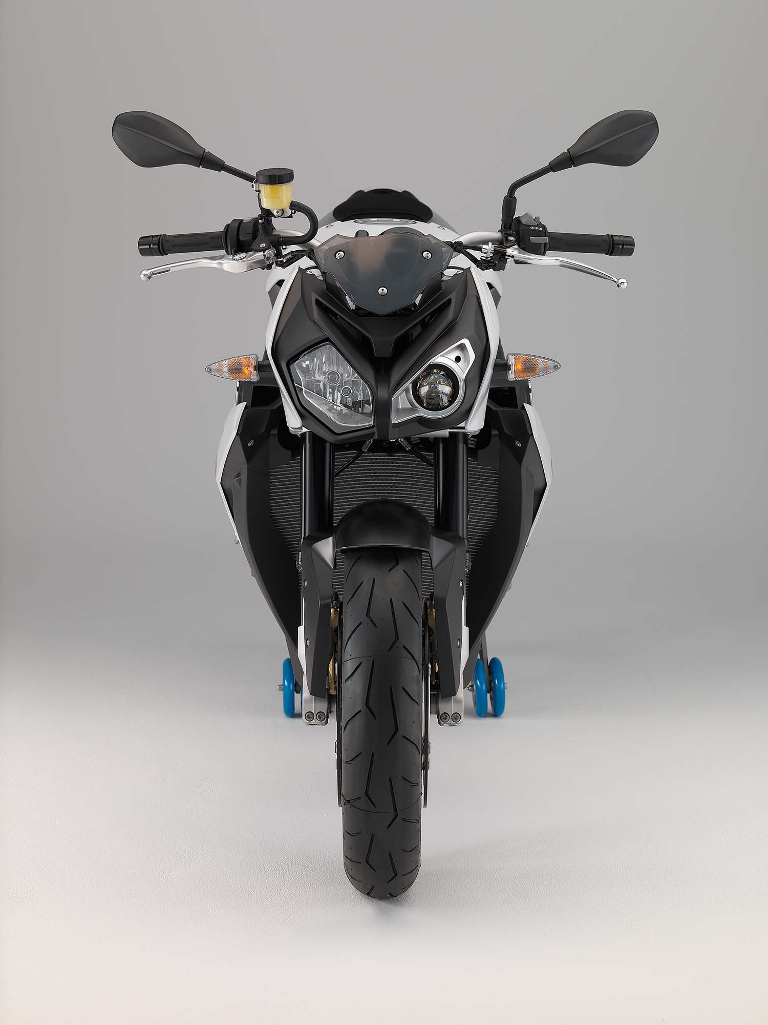 2014 BMW S1000R Front